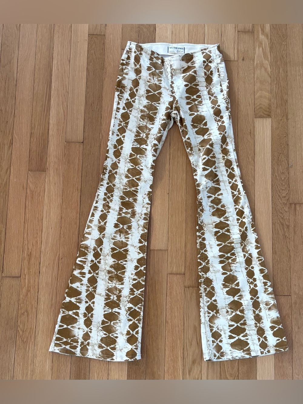 We The Free Penny Pull On Flare Printed Pants Snakeskin 25 Free People Boho $98